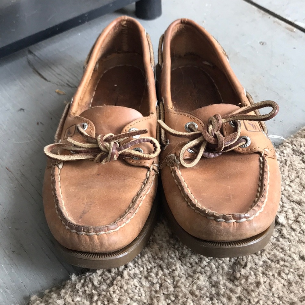Women’s 61/2 leather Sperry’s